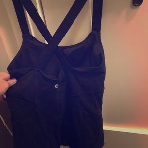 Lululemon black top with built in bra with pads